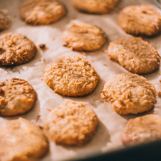 Biscuits, cookies & confectioneries